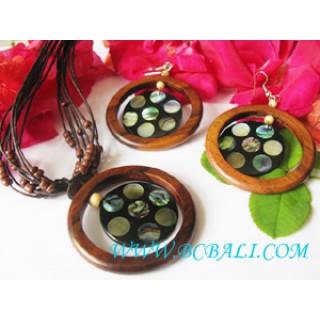 Wooden Set Of Necklaces Earrings